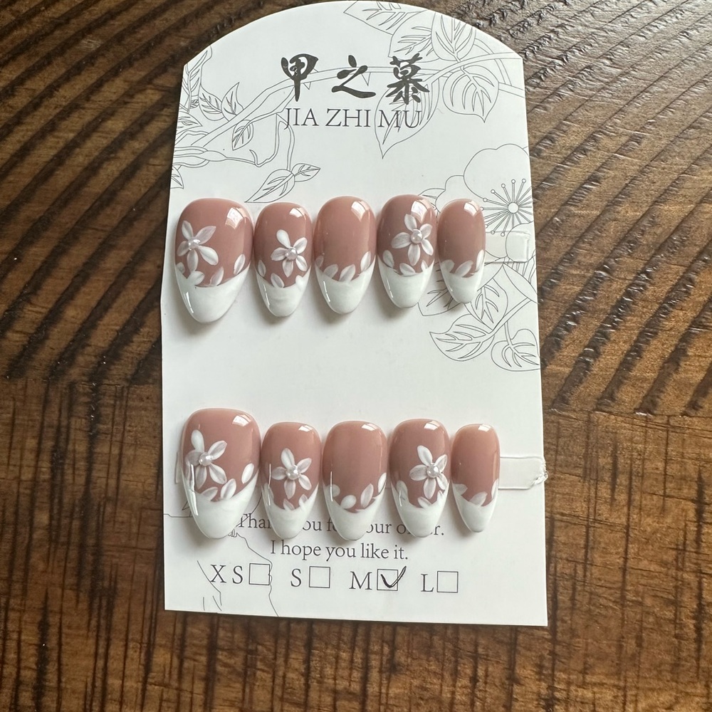 Floral Press-On Nails